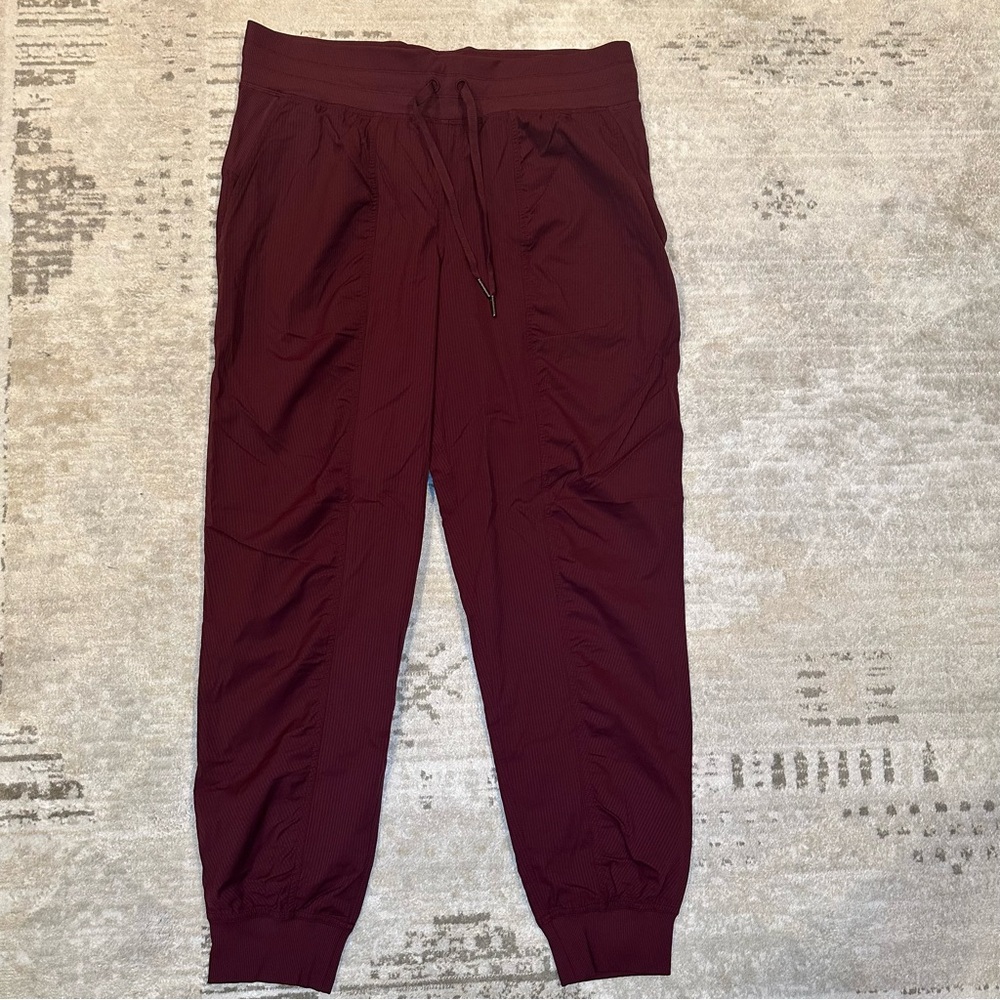 Lululemon Dance Studio Mid-Rise Jogger Full Length Women’s 12 – Plum -29" inseam